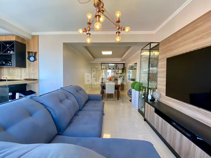 Apartamento com 3 quartos à venda, 110m2 em Centro, Torres - RS - imagem 4 Foto 4 de Apartamento com 3 quartos à venda, 110m2 em Centro, Torres - RS