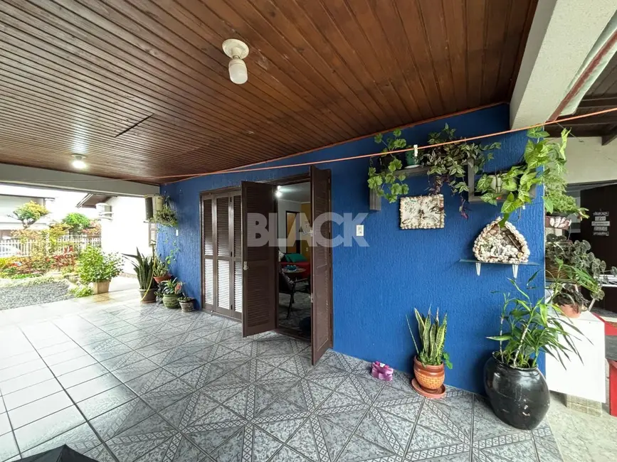 Foto 4 de Casa com 3 quartos à venda, 120m2 em Torres - RS