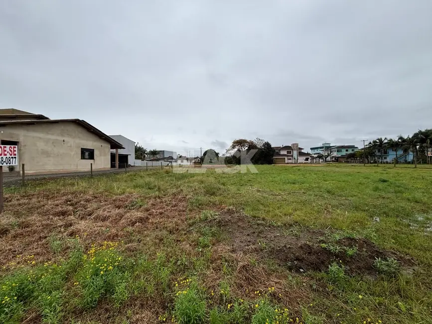 Foto 3 de Terreno / Lote à venda, 360m2 em Torres - RS