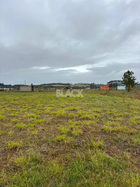 Foto 1 de Terreno / Lote à venda, 360m2 em Torres - RS