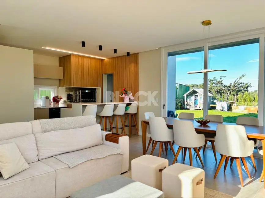 Foto 5 de Casa de Condomínio com 4 quartos à venda, 162m2 em Torres - RS