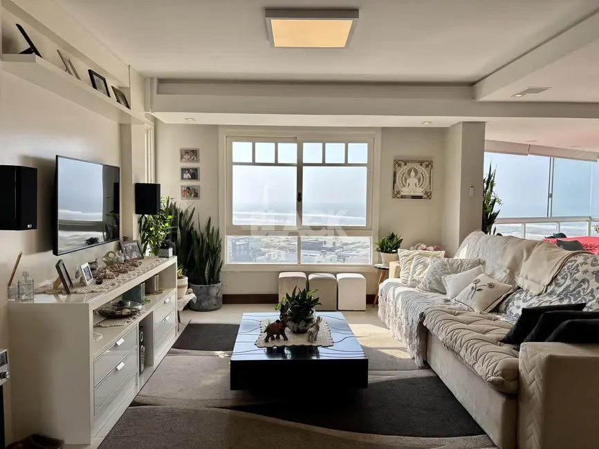 Foto 1 de Apartamento com 4 quartos à venda, 186m2 em Torres - RS