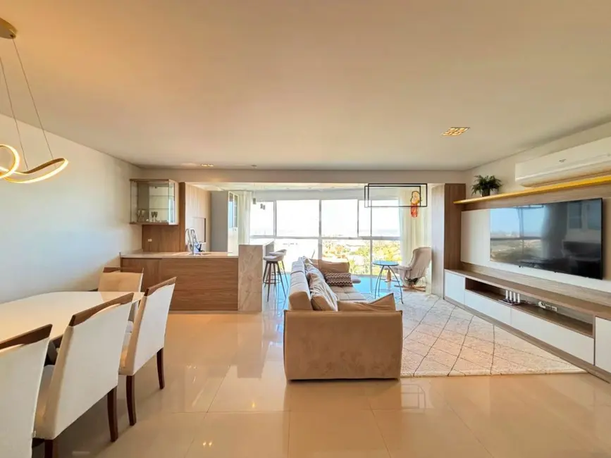 Foto 6 de Apartamento com 4 quartos à venda, 158m2 em Torres - RS