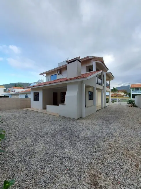Foto 3 de Casa com 4 quartos à venda, 300m2 em Governador Celso Ramos - SC
