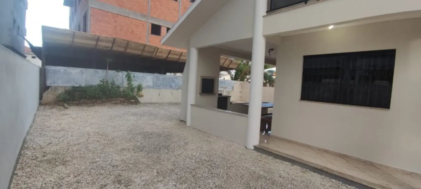 Foto 5 de Casa com 4 quartos à venda, 300m2 em Governador Celso Ramos - SC