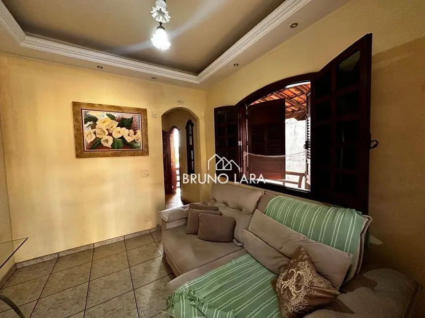 Foto 2 de Casa com 3 quartos à venda, 360m2 em Igarape - MG