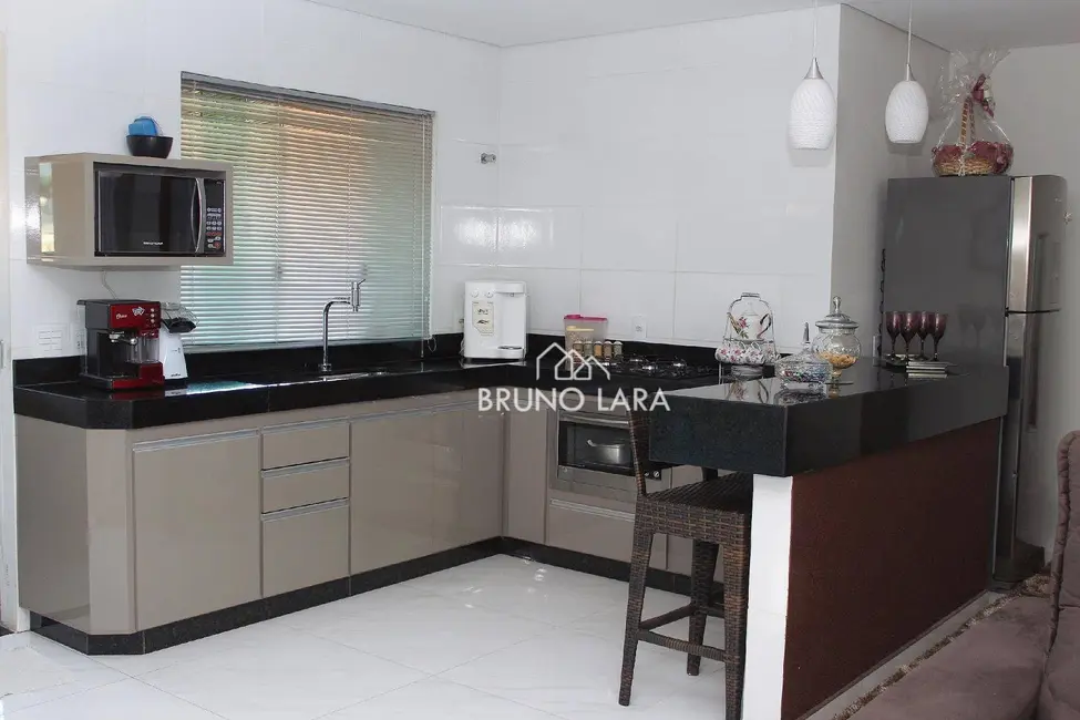 Foto 4 de Apartamento com 3 quartos à venda, 120m2 em Centro, Igarape - MG