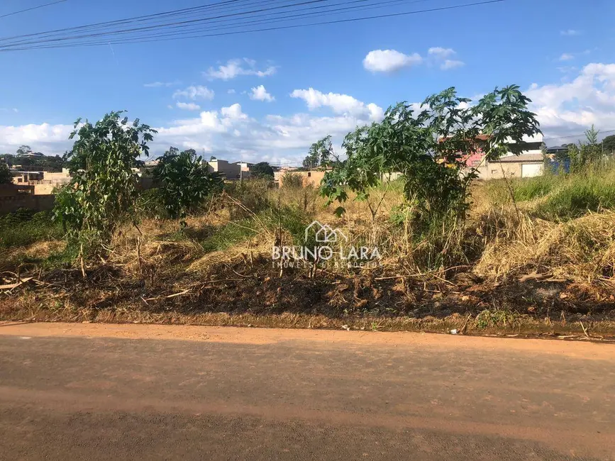 Foto 2 de Terreno / Lote à venda, 360m2 em Igarape - MG