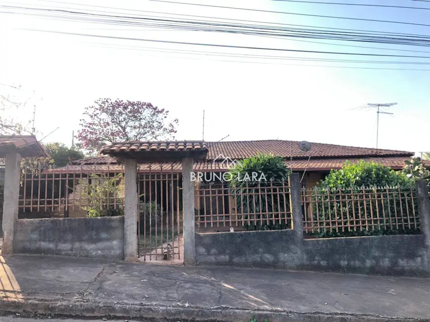 Foto 2 de Casa com 3 quartos à venda, 720m2 em Igarape - MG