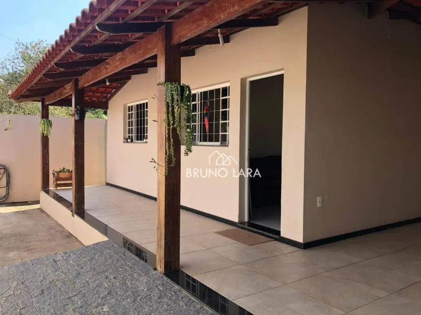 Foto 2 de Casa com 3 quartos à venda, 360m2 em Tereza Cristina, Sao Joaquim De Bicas - MG