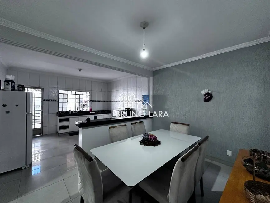 Foto 3 de Casa com 3 quartos à venda, 300m2 em Sao Joaquim De Bicas - MG