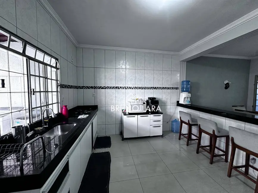 Foto 6 de Casa com 3 quartos à venda, 300m2 em Sao Joaquim De Bicas - MG