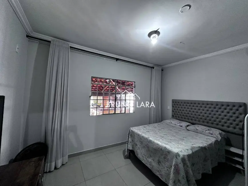 Foto 8 de Casa com 3 quartos à venda, 300m2 em Sao Joaquim De Bicas - MG