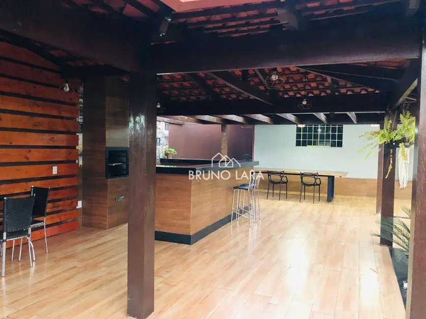 Foto 3 de Casa com 3 quartos à venda, 300m2 em Sao Joaquim De Bicas - MG