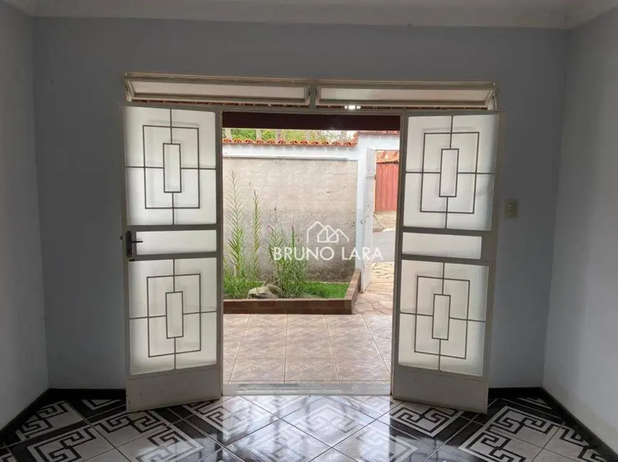 Foto 3 de Casa com 2 quartos à venda, 360m2 em Sarzedo - MG