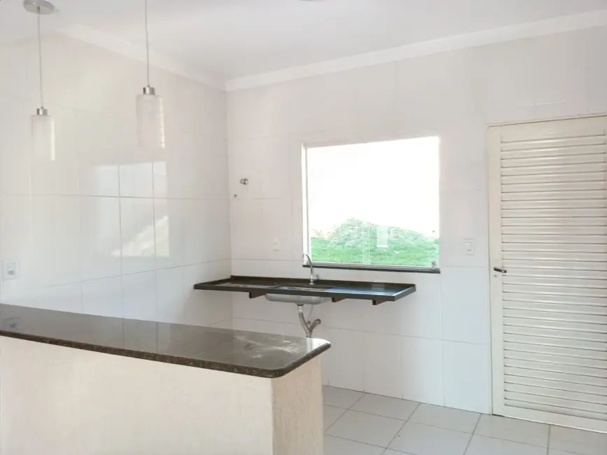 Casa com 2 quartos para alugar, 360m2 em Igarape - MG - imagem 6 Foto 6 de Casa com 2 quartos para alugar, 360m2 em Igarape - MG