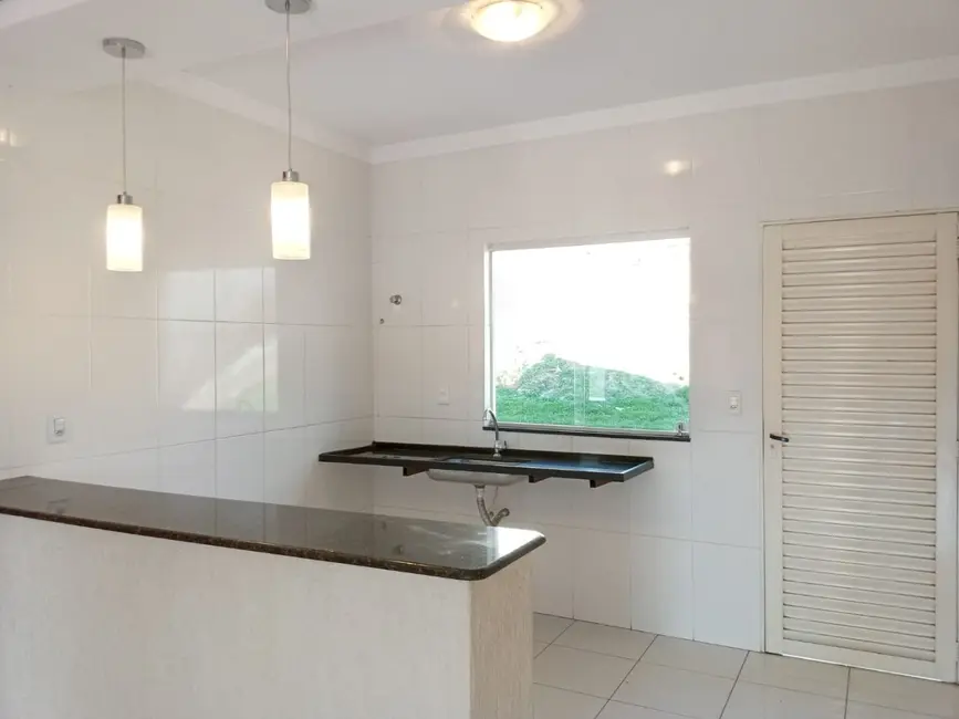 Casa com 2 quartos para alugar, 360m2 em Igarape - MG - imagem 7 Foto 7 de Casa com 2 quartos para alugar, 360m2 em Igarape - MG
