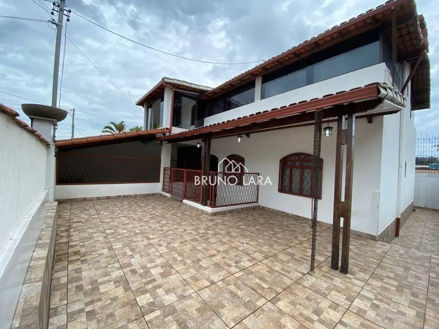 Foto 2 de Casa com 6 quartos à venda, 180m2 em Igarape - MG