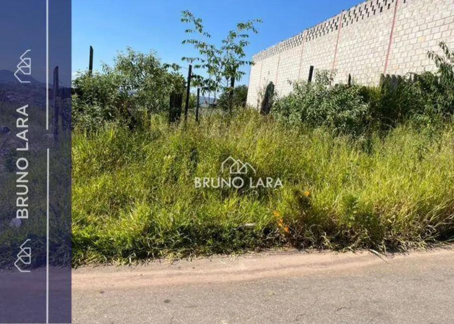 Foto 1 de Terreno / Lote à venda, 300m2 em Sao Joaquim De Bicas - MG