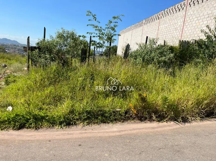 Foto 2 de Terreno / Lote à venda, 300m2 em Sao Joaquim De Bicas - MG