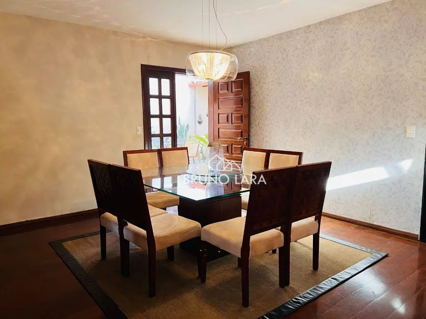 Foto 4 de Casa com 3 quartos à venda, 260m2 em Centro, Igarape - MG