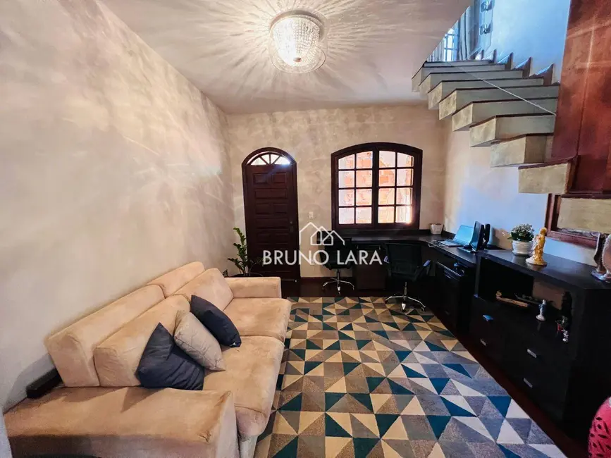 Foto 3 de Casa com 3 quartos à venda, 260m2 em Centro, Igarape - MG