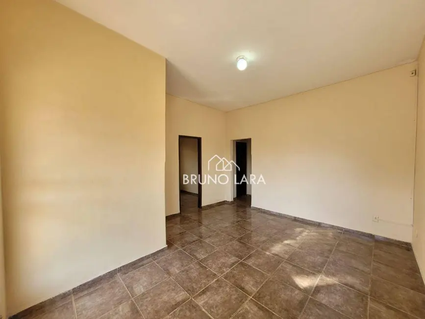 Casa com 3 quartos para alugar, 360m2 em Centro, Igarape - MG - imagem 8 Foto 8 de Casa com 3 quartos para alugar, 360m2 em Centro, Igarape - MG