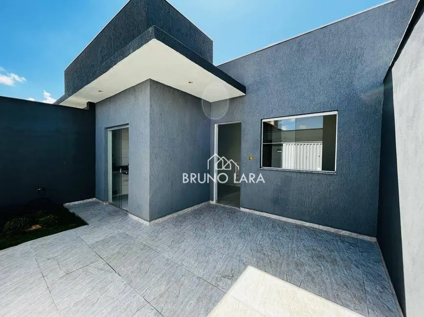 Foto 2 de Casa com 2 quartos à venda, 120m2 em Sao Joaquim De Bicas - MG