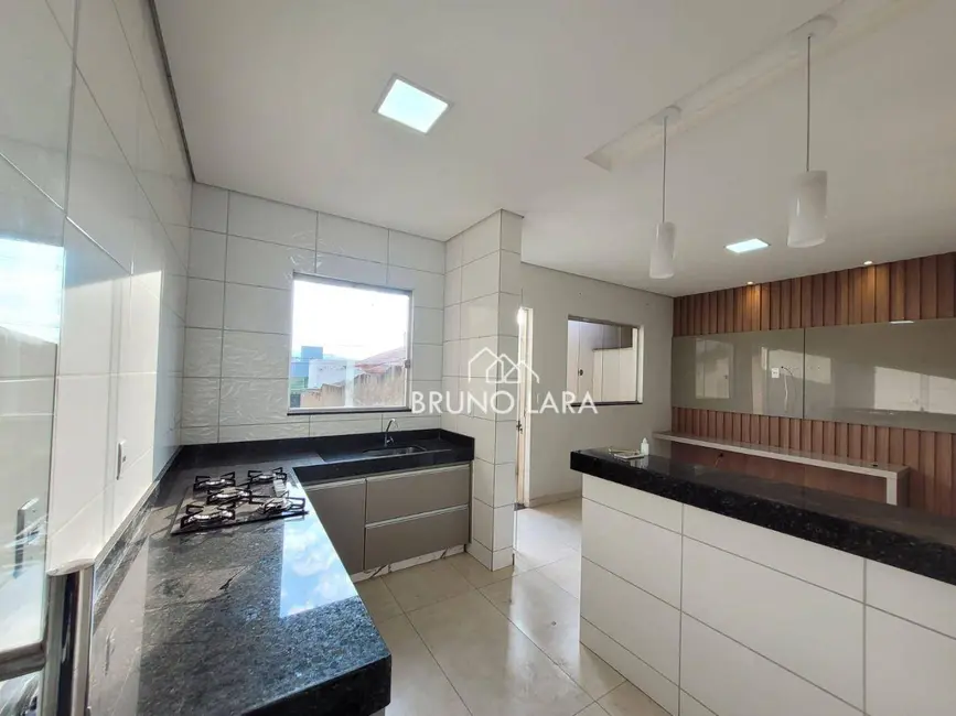 Foto 2 de Casa com 2 quartos à venda, 180m2 em Igarape - MG