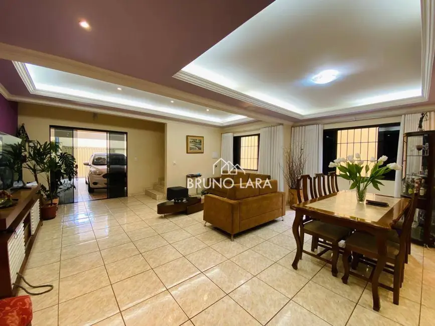 Foto 2 de Casa com 3 quartos à venda, 186m2 em Igarape - MG