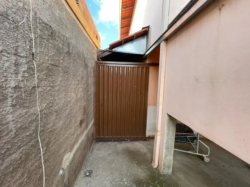 Casa com 2 quartos à venda, 130m2 em Sao Joaquim De Bicas - MG - imagem 4 Foto 4 de Casa com 2 quartos à venda, 130m2 em Sao Joaquim De Bicas - MG