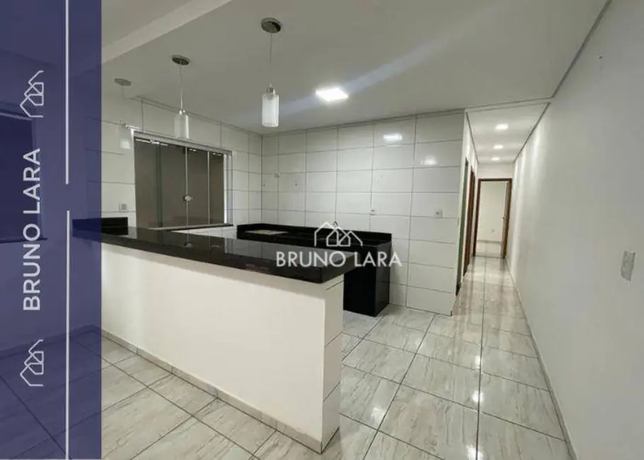 Foto 1 de Casa com 2 quartos à venda, 130m2 em Sao Joaquim De Bicas - MG