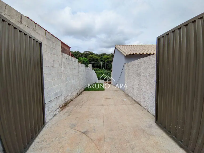 Foto 2 de Casa com 2 quartos à venda, 180m2 em Sao Joaquim De Bicas - MG