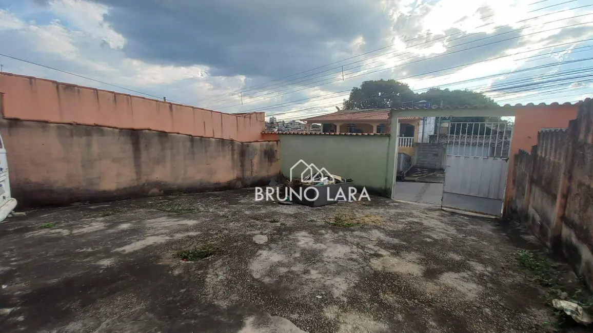 Foto 2 de Casa com 6 quartos à venda, 360m2 em Senhora de Fátima, Betim - MG