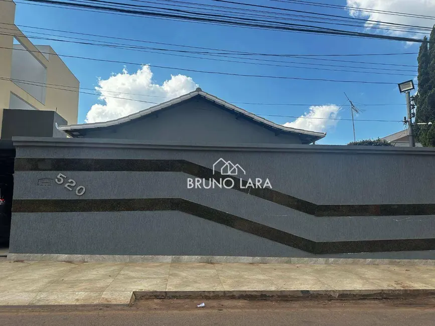Foto 2 de Casa com 3 quartos à venda, 360m2 em Centro, Igarape - MG