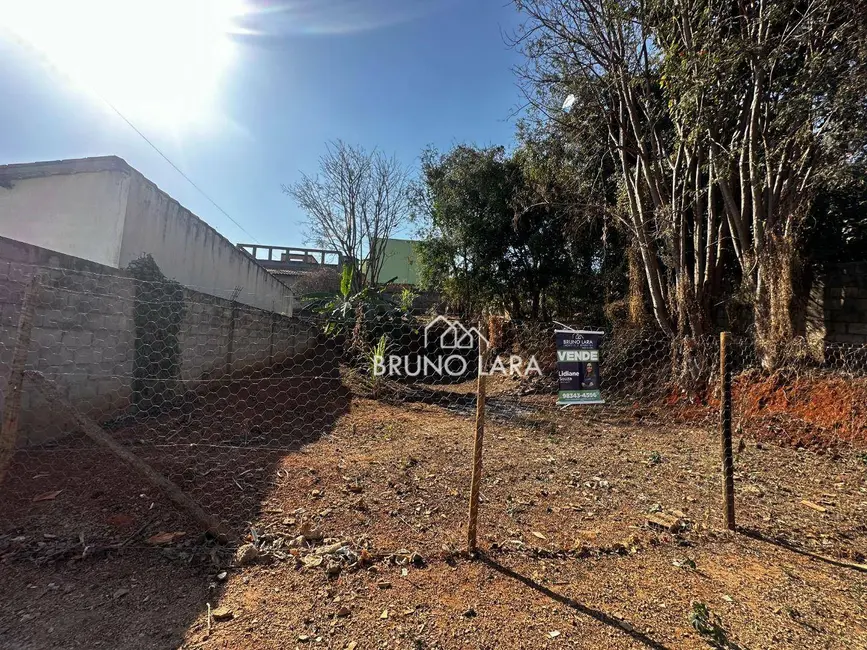 Foto 2 de Terreno / Lote à venda, 360m2 em Igarape - MG