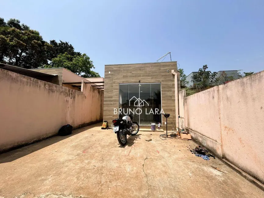 Foto 2 de Casa com 2 quartos à venda, 180m2 em Igarape - MG