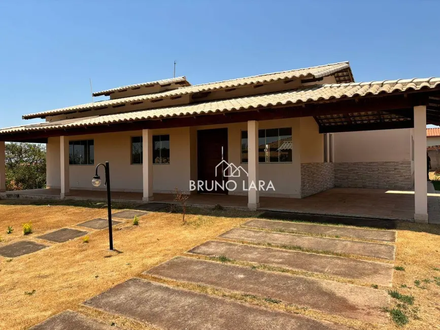 Foto 2 de Casa com 3 quartos à venda, 1000m2 em Igarape - MG