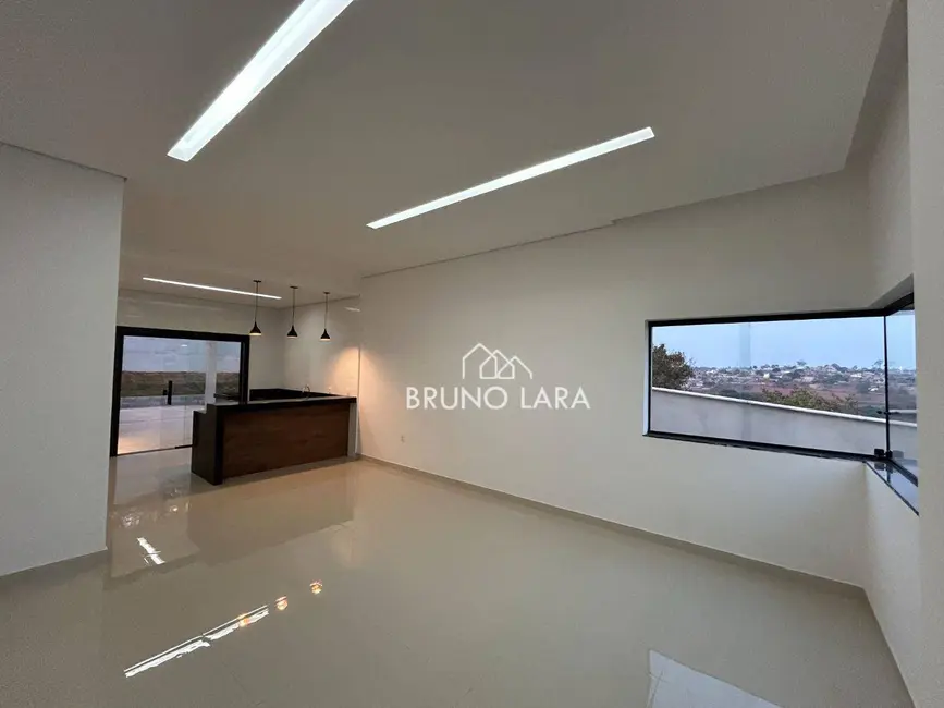 Foto 2 de Casa com 3 quartos à venda, 336m2 em Igarape - MG