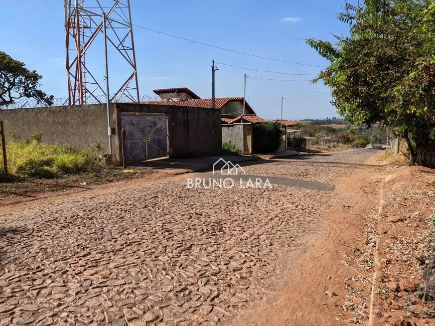 Foto 2 de Terreno / Lote à venda, 360m2 em Igarape - MG
