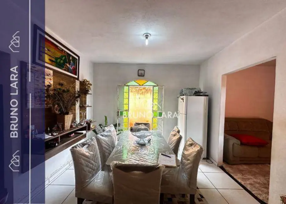 Foto 1 de Casa com 3 quartos à venda, 360m2 em Igarape - MG