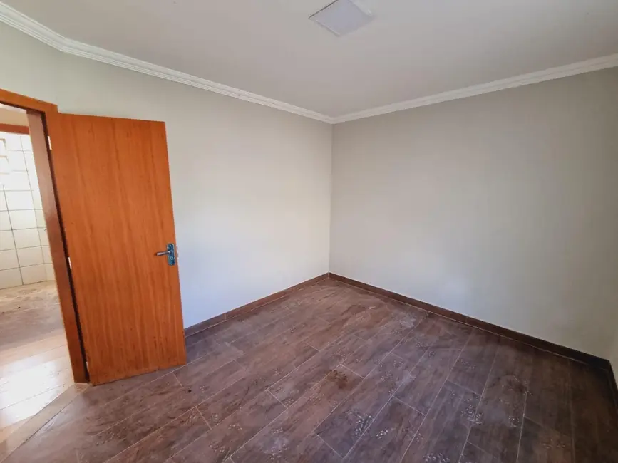 Foto 9 de Casa com 2 quartos à venda, 120m2 em Igarape - MG
