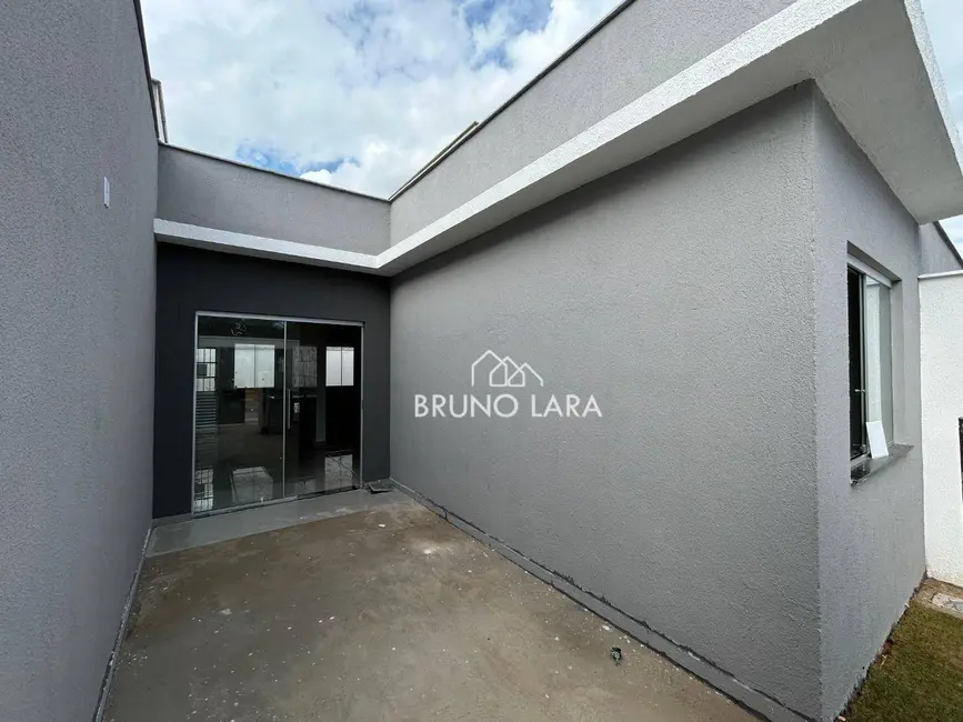 Foto 2 de Casa com 2 quartos à venda, 104m2 em Vila Verde, Betim - MG