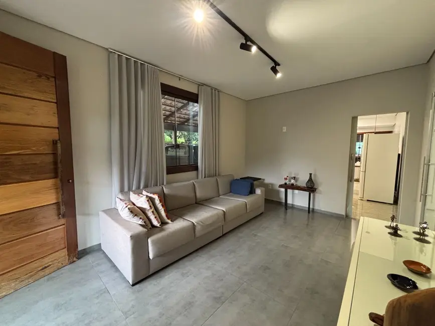 Foto 4 de Casa com 4 quartos à venda, 1000m2 em Igarape - MG