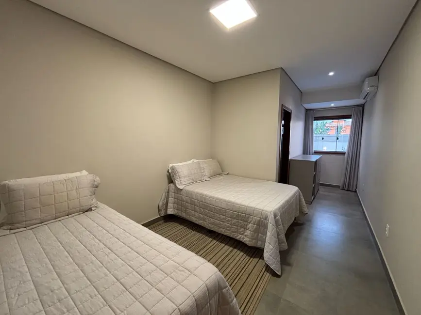 Foto 8 de Casa com 4 quartos à venda, 1000m2 em Igarape - MG