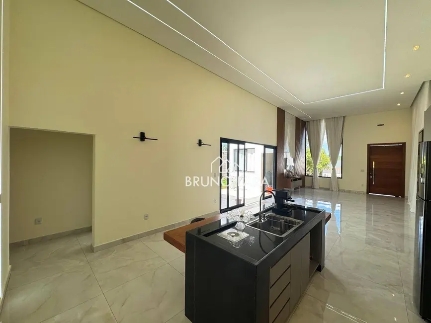 Foto 5 de Casa de Condomínio com 3 quartos à venda, 1000m2 em Igarape - MG