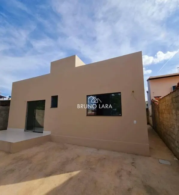 Foto 2 de Casa com 3 quartos à venda, 360m2 em Igarape - MG