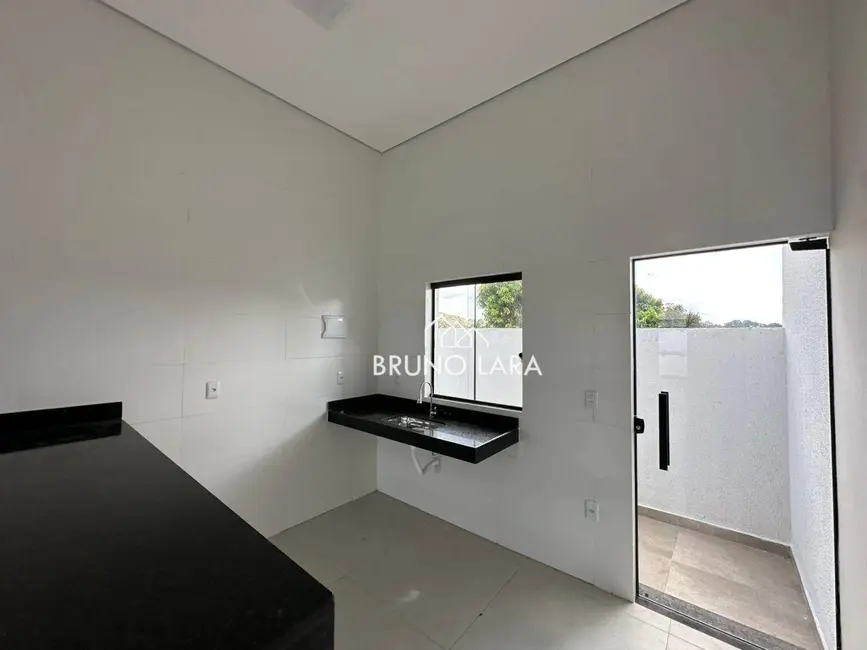 Foto 5 de Casa com 2 quartos à venda, 180m2 em Sao Joaquim De Bicas - MG