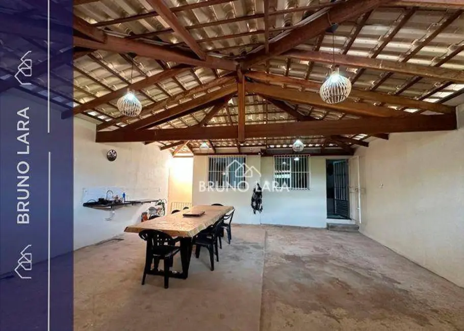Foto 1 de Casa com 2 quartos à venda, 180m2 em Sao Joaquim De Bicas - MG