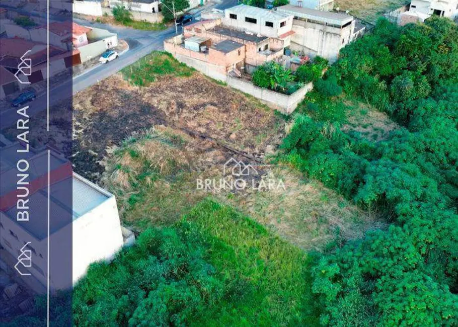 Foto 1 de Terreno / Lote à venda, 720m2 em Igarape - MG